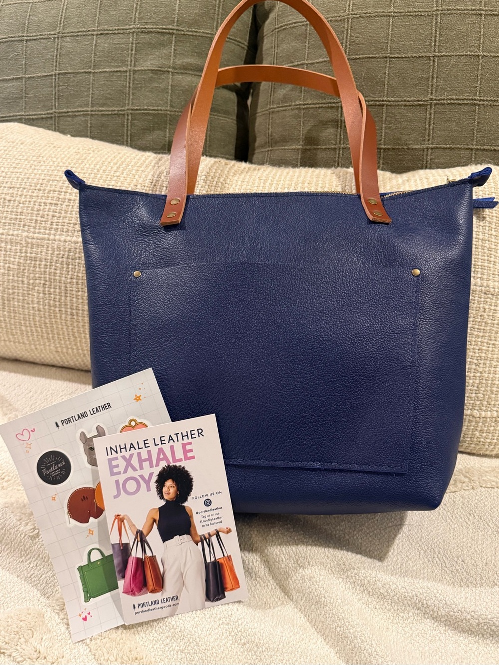 Portland Leather Medium Blue Tote
